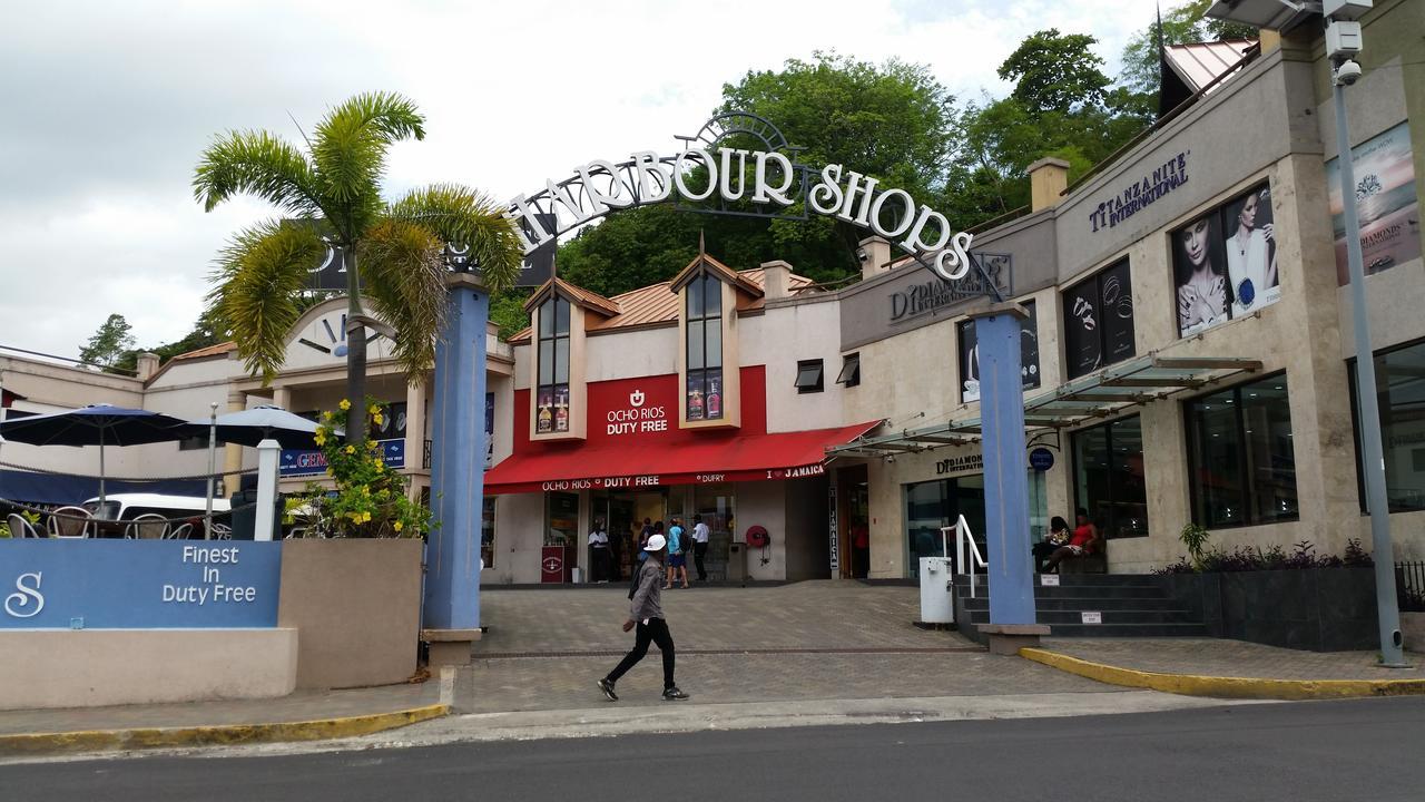Almond Grove At Sand Castle Ocho Rios Bagian luar foto