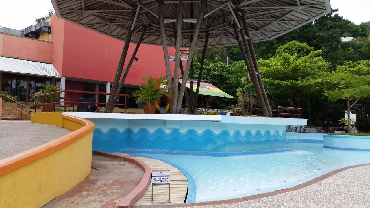 Almond Grove At Sand Castle Ocho Rios Bagian luar foto
